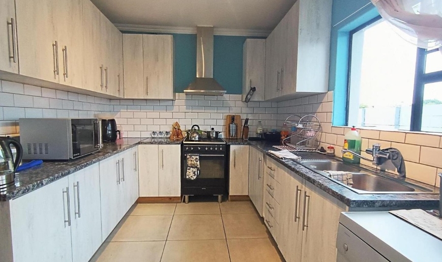 3 Bedroom Property for Sale in Windsor Park Western Cape